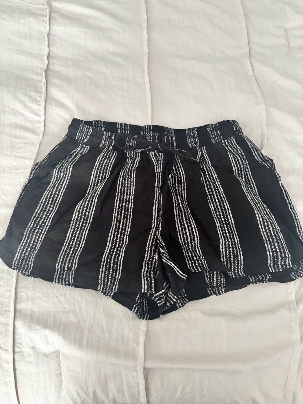 Universal Thread Black and White Striped High-Waist Women's Shorts